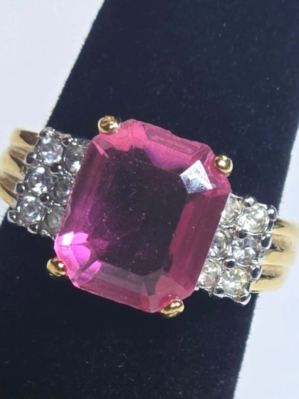 Vintage 18K Gold Plated Ring With Glass Pink Stone Rhinestone accents size 8